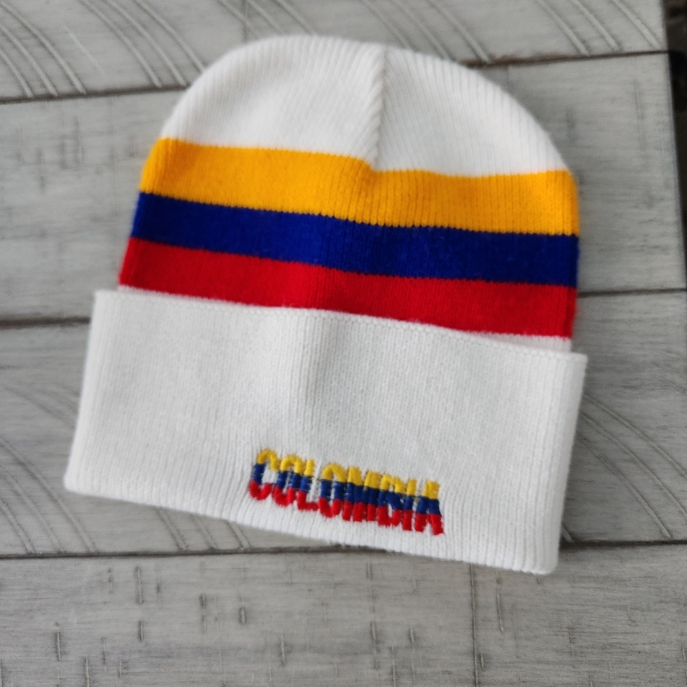 Cool Colombia Toque
